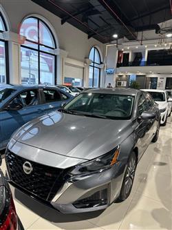 نیسان ئەلتیما